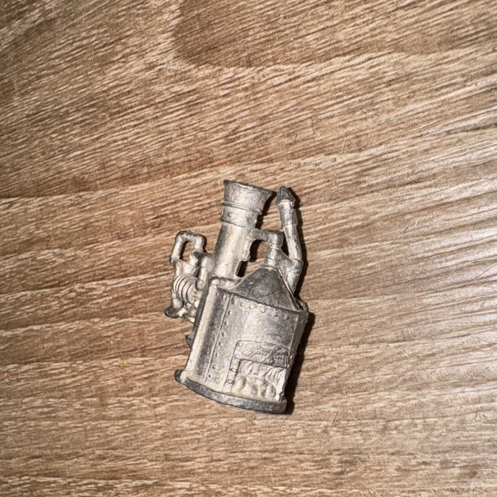 Silver Miniature Metal Figurine Stove - Forge - Dungeons & Dragons